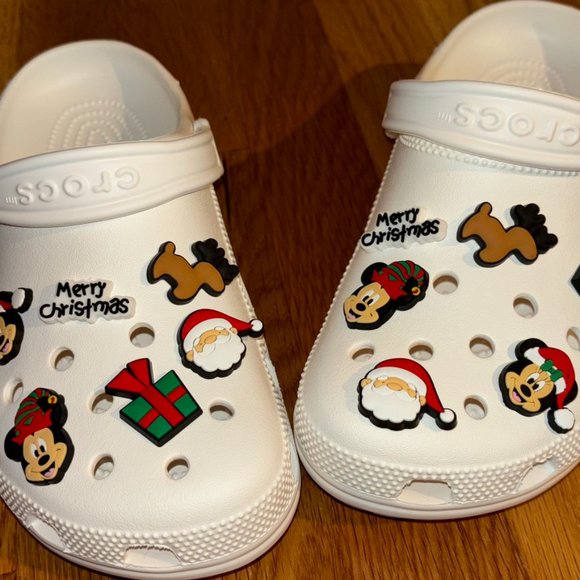 Crocs Charm Christmas Disney Mickey Mouse 12 piece set - Picture 3 of 4